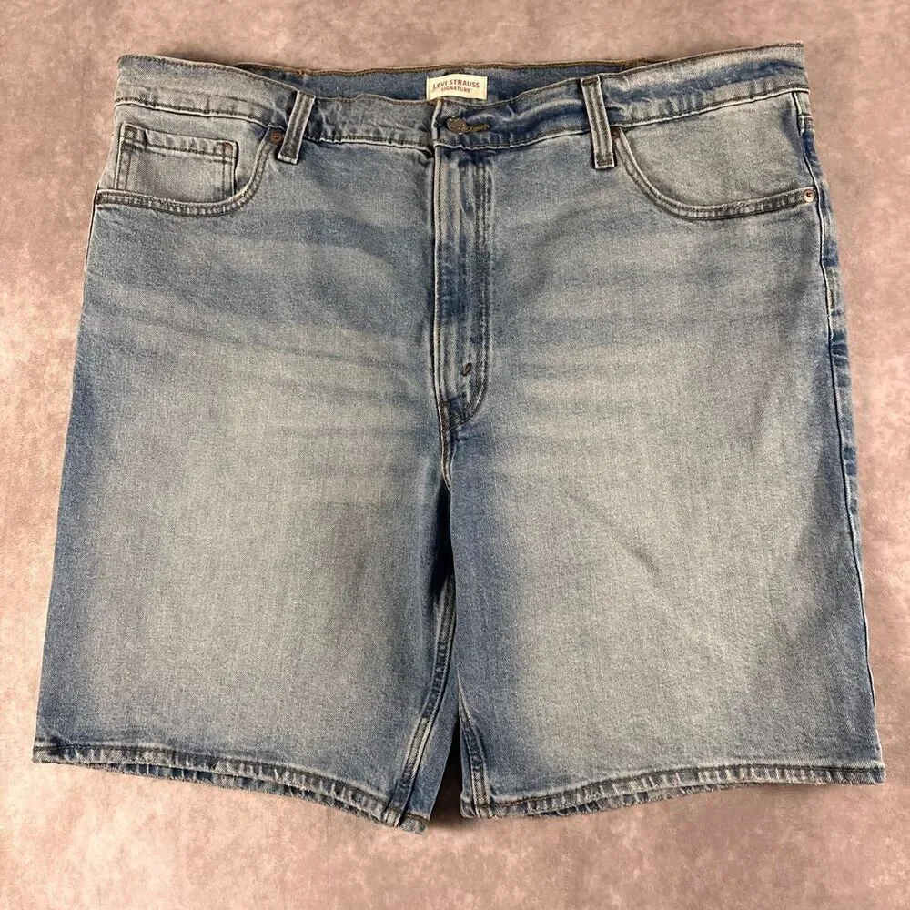 levi’s strauss lightwash baggy jean shorts